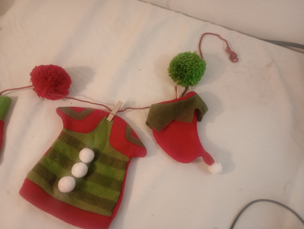 Elf's laundry Christmas decoration