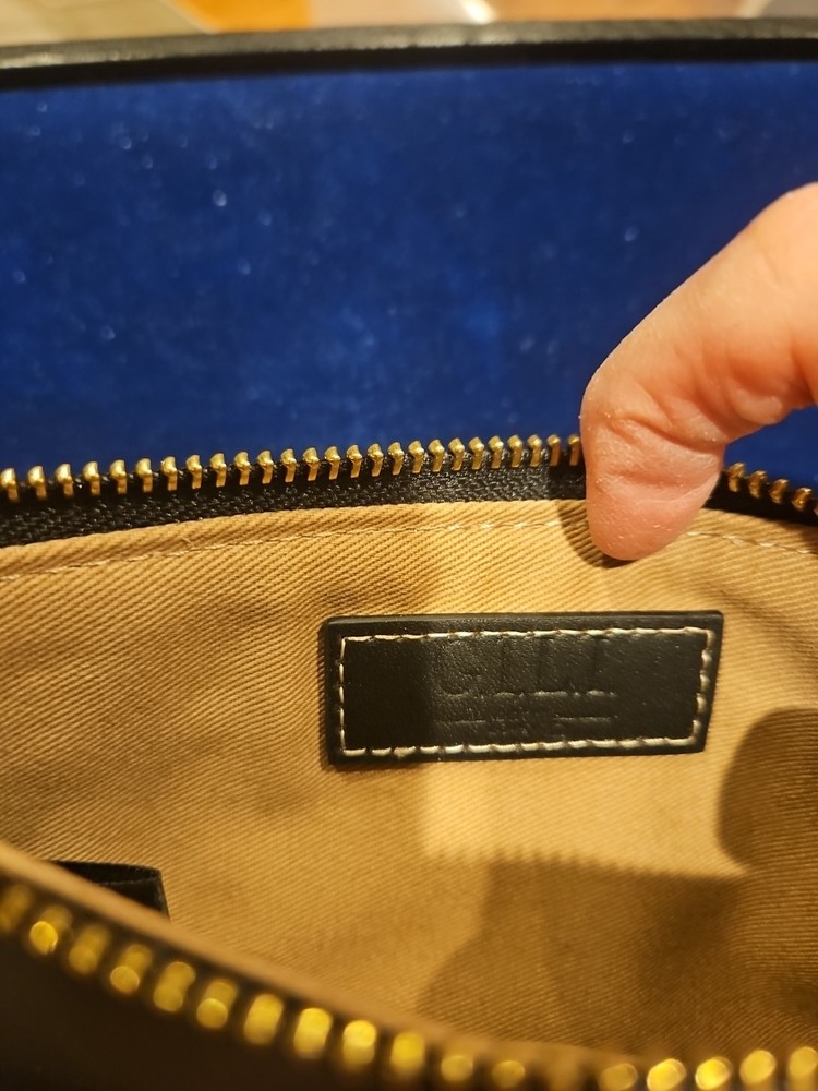 GILI Leather WALLET POUCH Black