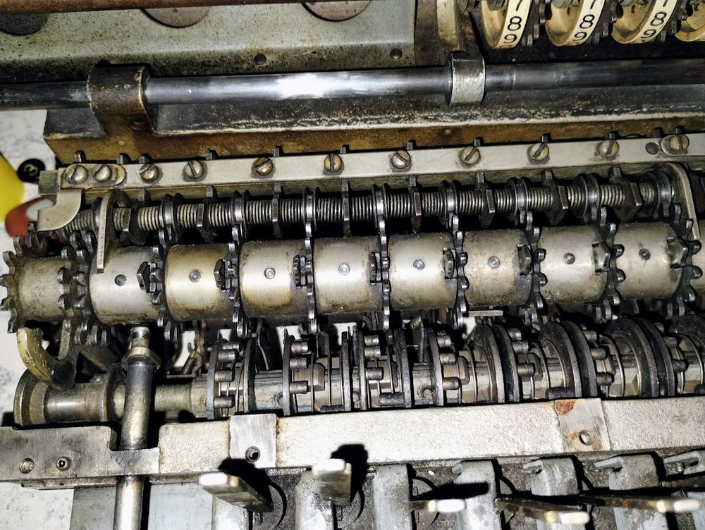 Antique fully working 1918 Monroe Calculator Model G / Adding Machine