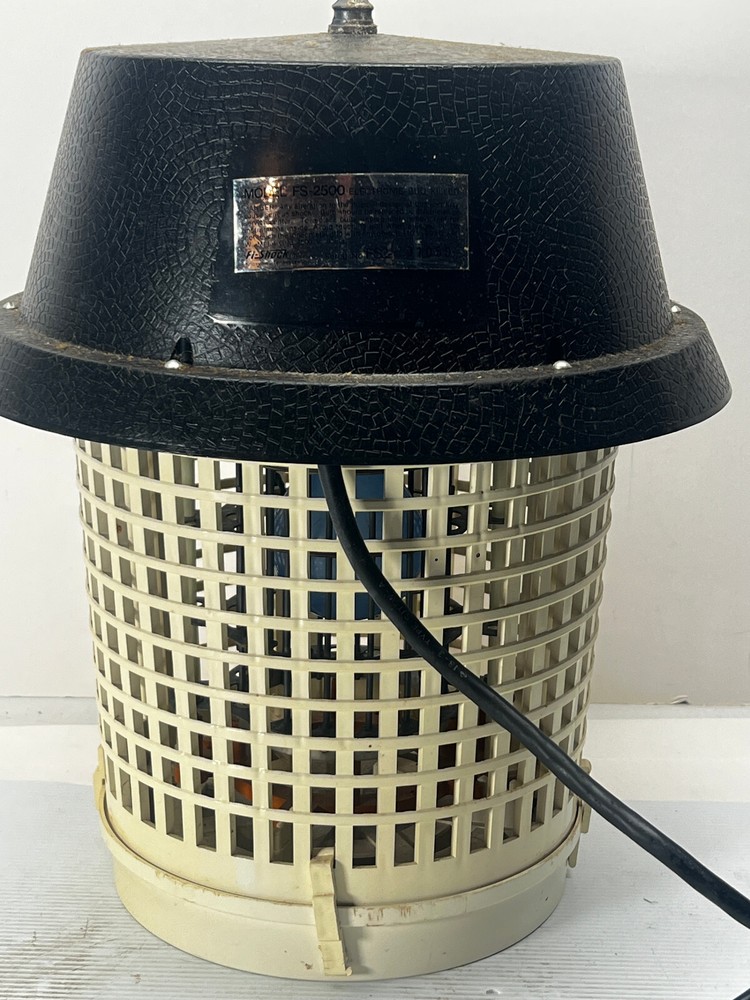 Fi-Shock Electronic Bug Killer Model FS-2500 Hanging Bug Insect Zapper blue bulb