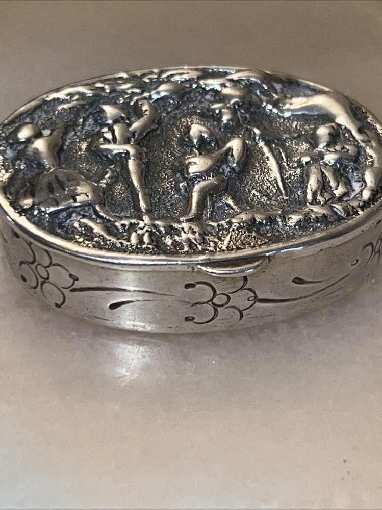 Antique Victorian High Relief Silver Snuff Box Sterling Silver