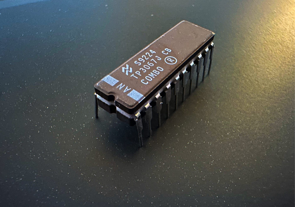 TP3067J National Semiconductor CODEC/Filter CMOS Serial Interface Ceramic IC