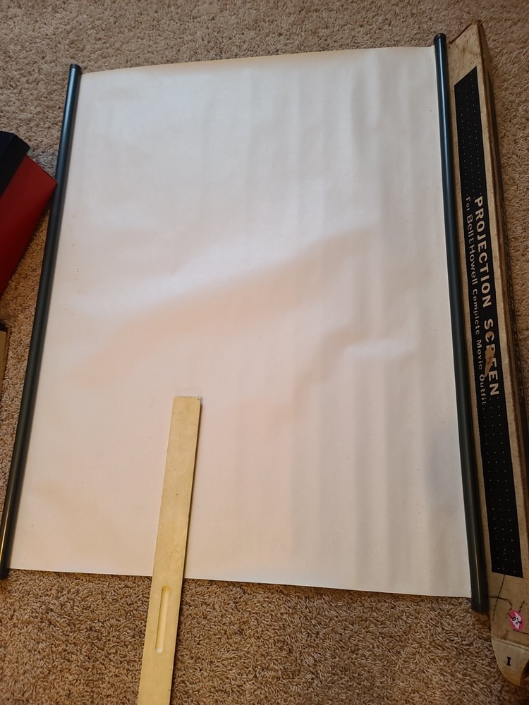 Portable Projection Screen 30" x 40” Projector Screen