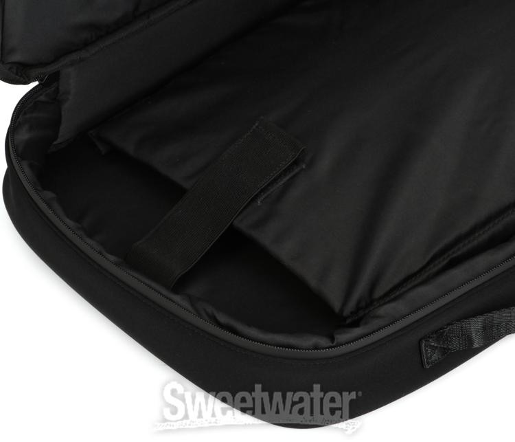 Sequenz Monologue - Case / Black