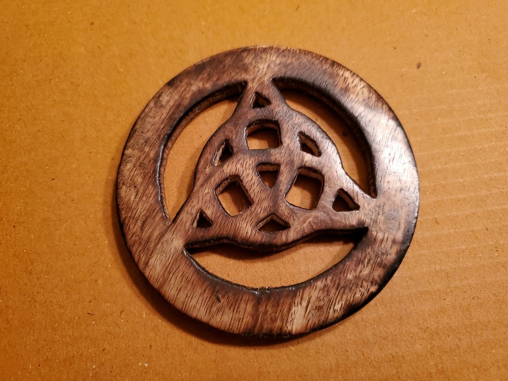 Triquetra Altar Tile 4"