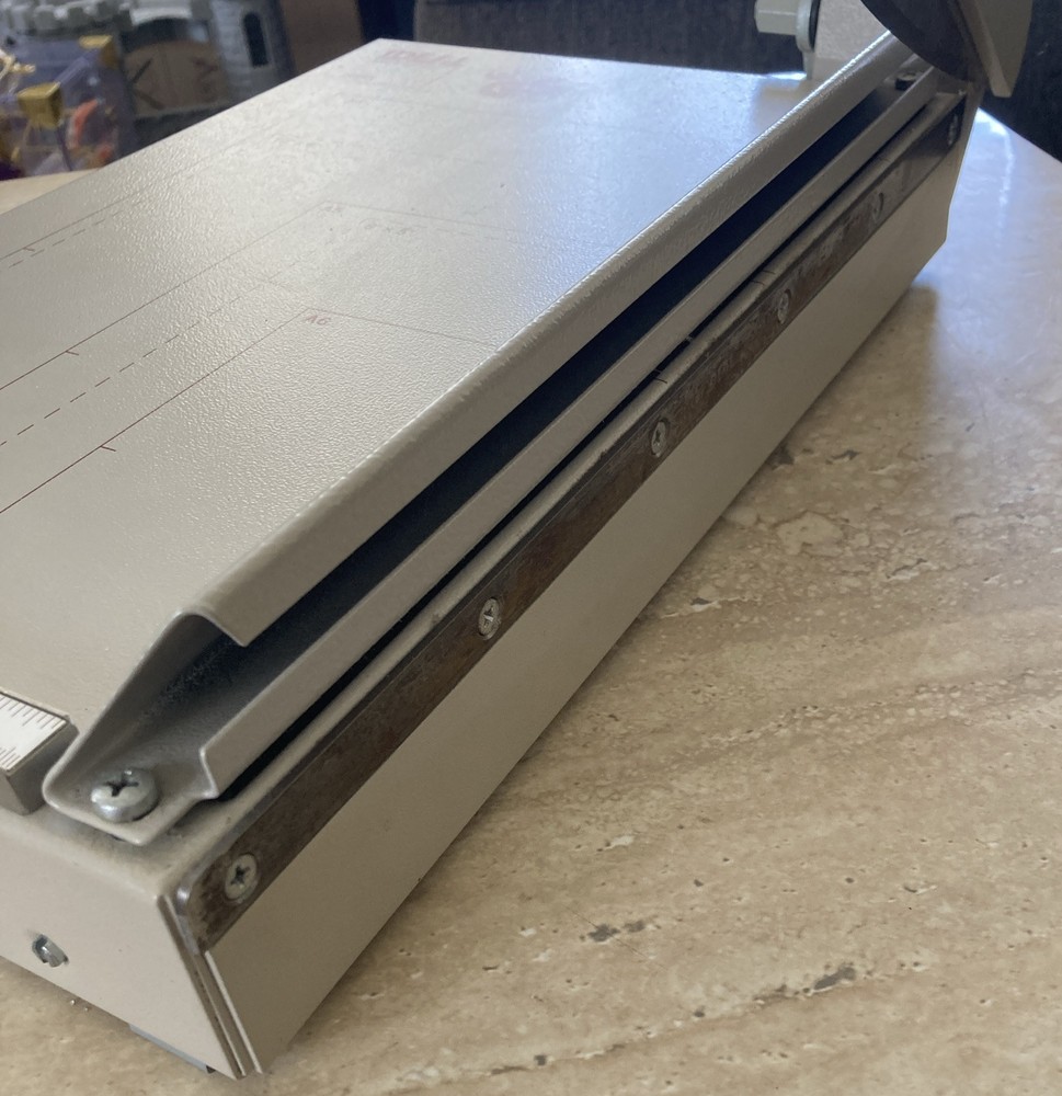 IDEAL PAPER CUTTER 2035 Made In Germany