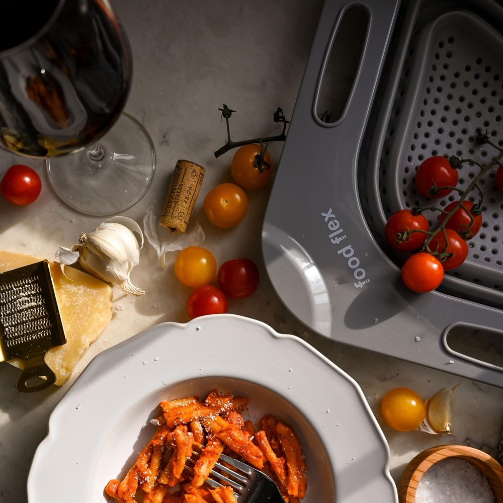 Collapsible Corner Colander – Space-Saving Over Sink Strainer, 3.5 Qt, Gre