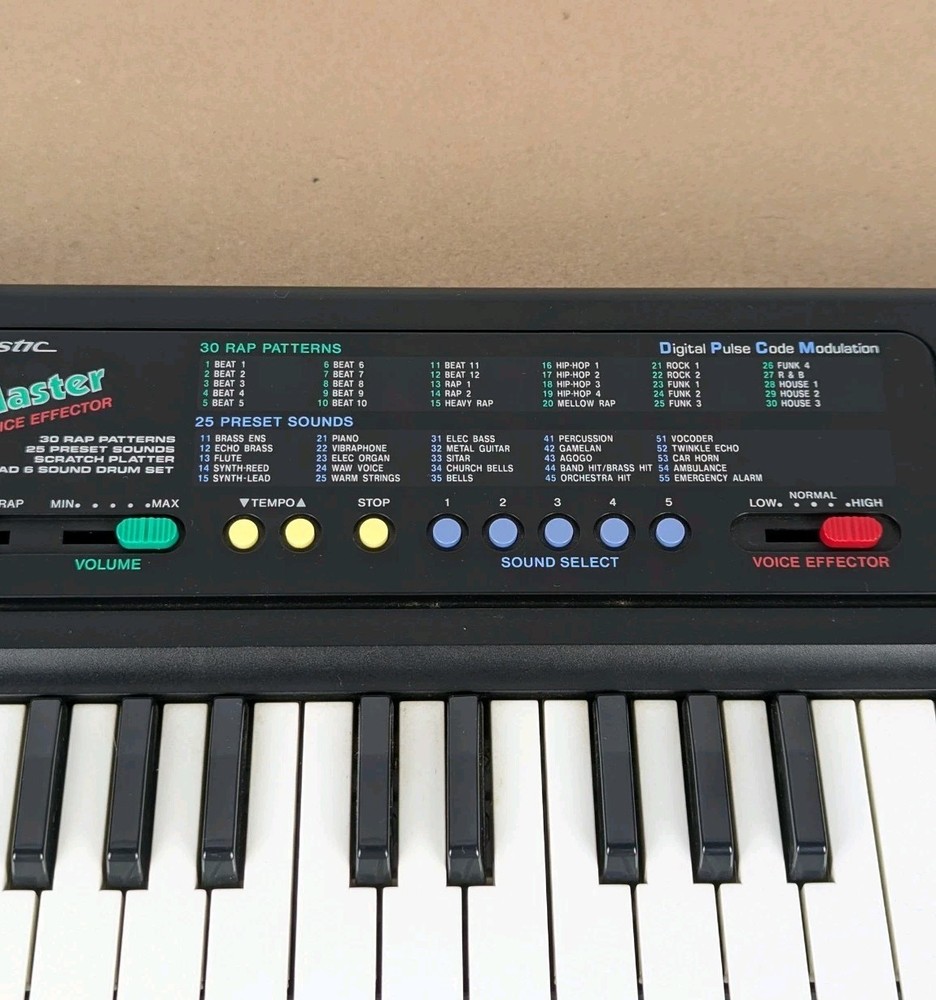 Realistic Concertmate 800 Rap-Master Electronic Keyboard & Scratch Pad TESTED