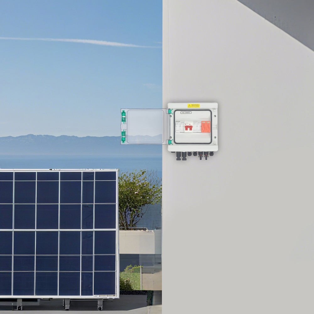 2 Strings Solar PV Combiner Box 32A Circuit Breaker For Solar Panel System DC