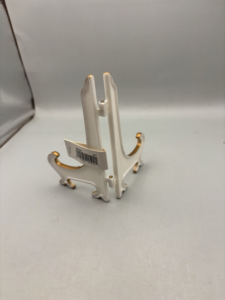Plate stand easel 5 inch plastic