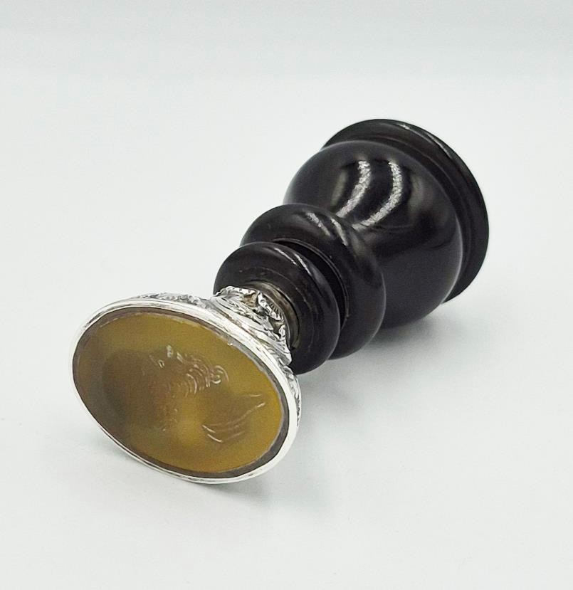 19TH CENTURY SOLID SILVER AGATE INTAGLIO DESK SEAL - NEOCLASSICAL BUST