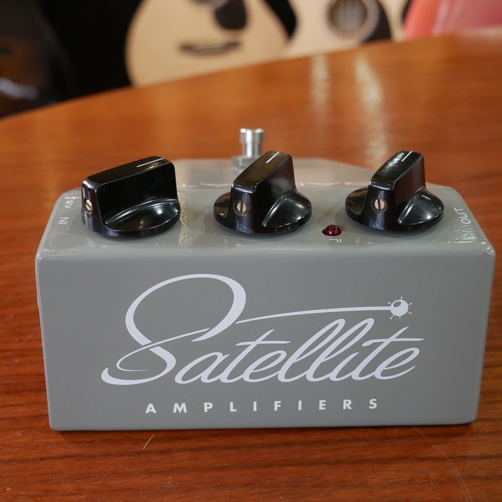 Satellite Amplifiers Eradicator / National 12Ax7 Used