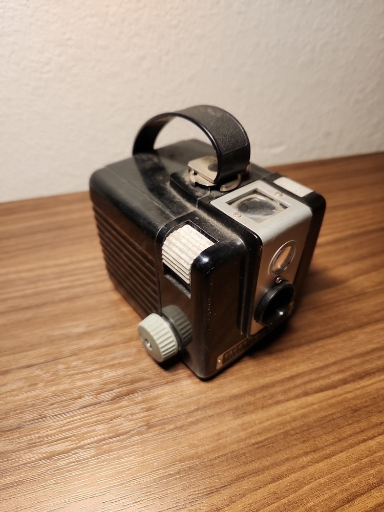 Vintage Kodak Brownie Hawkeye Flash Camera Model Camera