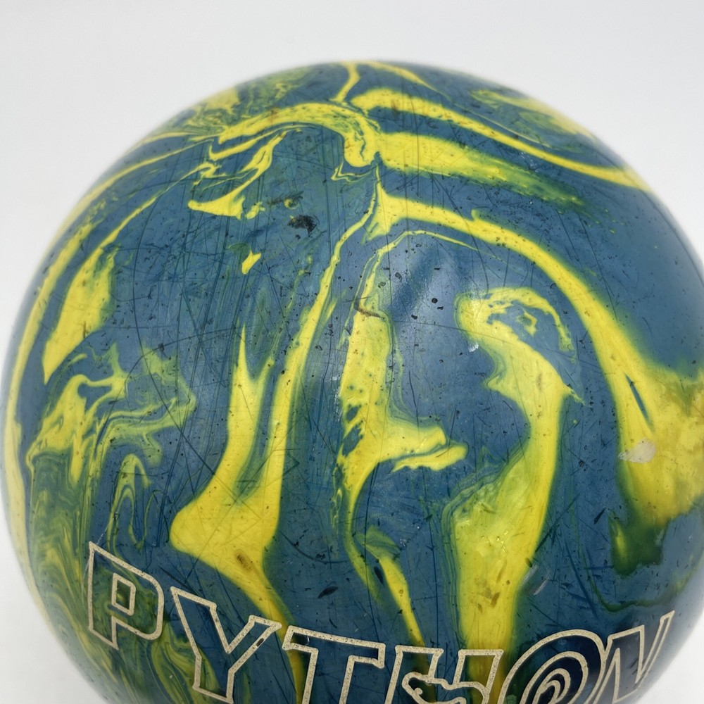 brunswick bowling ball Python 15.71 Lb.