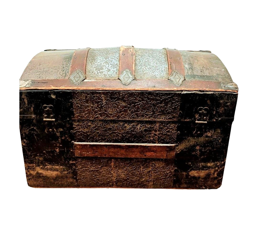 Antique Victorian dome Top steamer Camel back Trunk