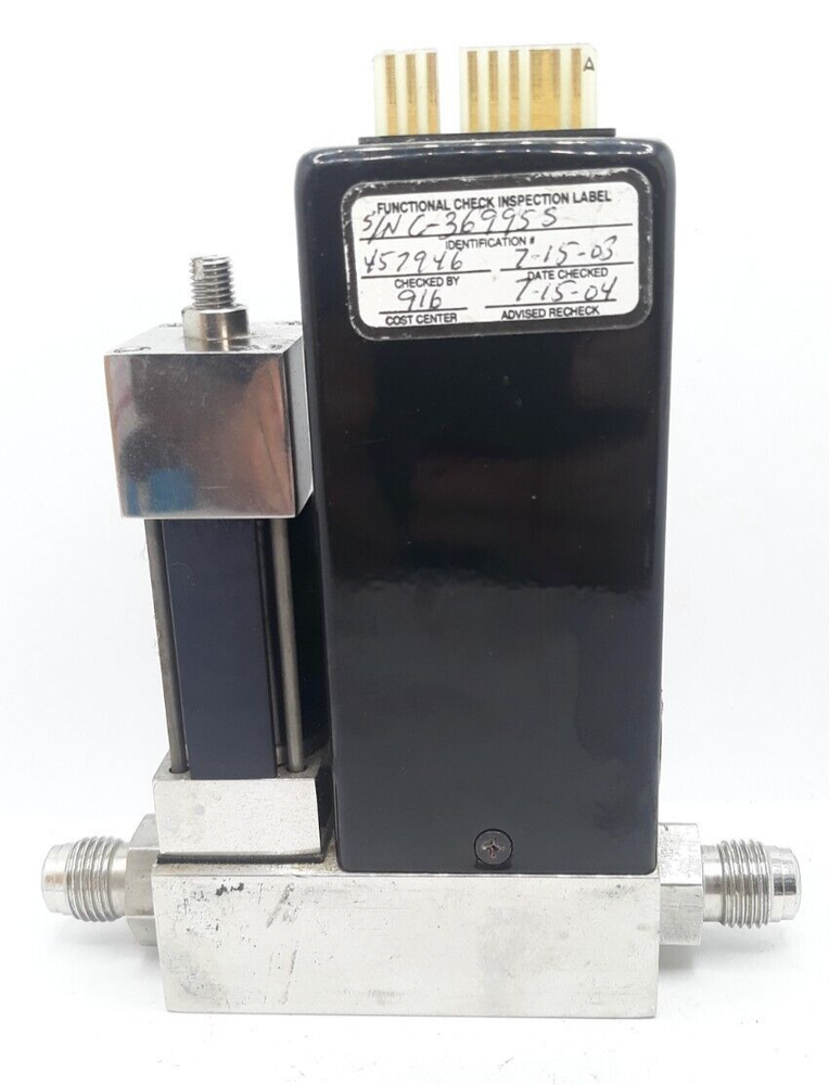 Unit UFC-1000 Mass Flow Controller Range 500 SCCM Gas O2