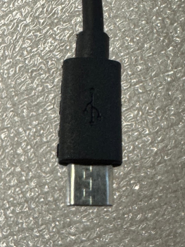 Micro USB Plug AC DC Adapter Input:100-240v-50/60Hz Output:19.5V 1.2A