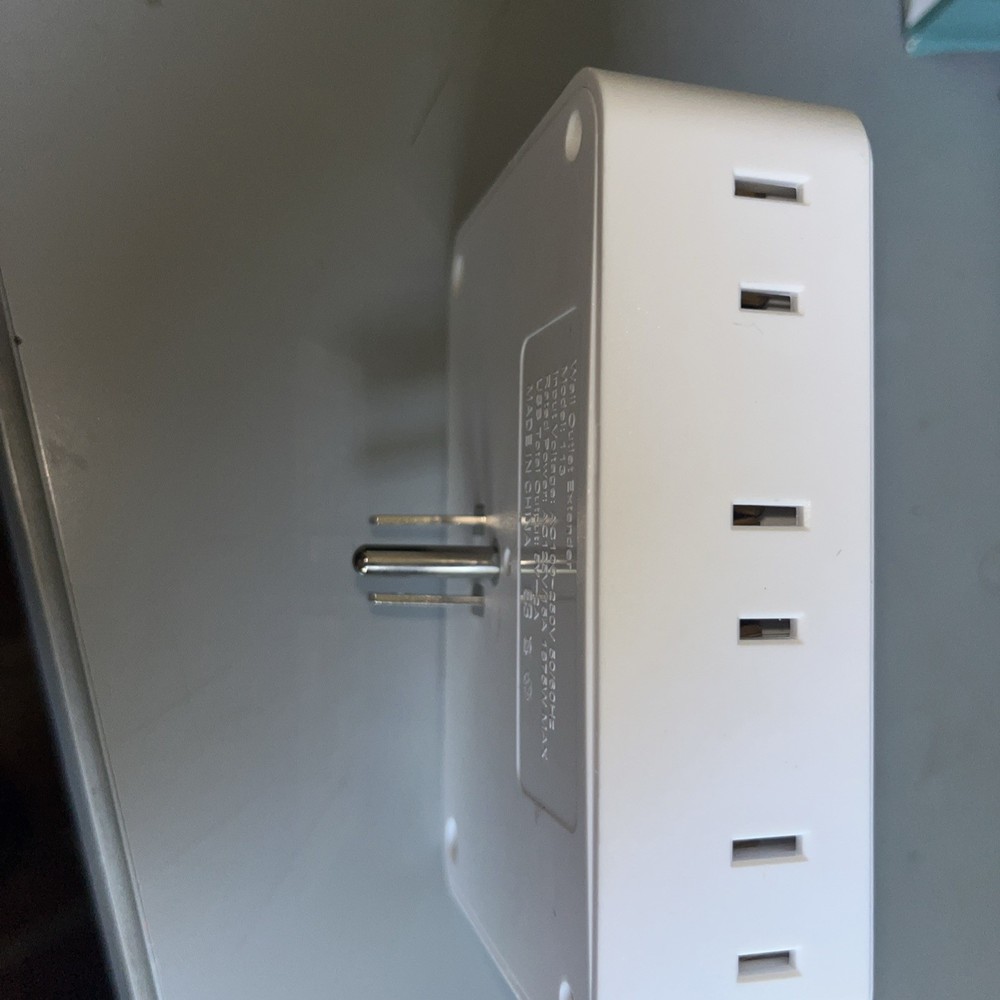 Wall Outlet Extender Model 113