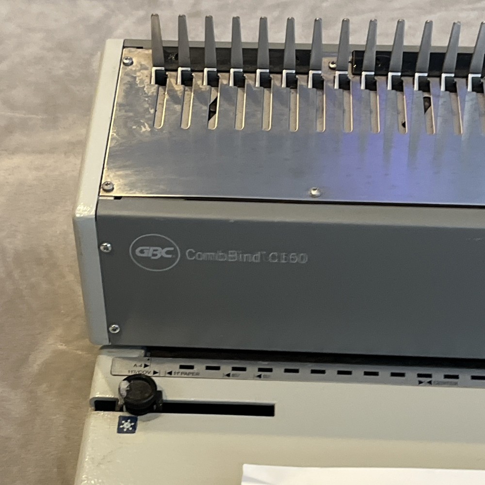 GBC CombBind C150 Heavy Duty Comb Binding Machine – Awesome Condition! Fast Ship