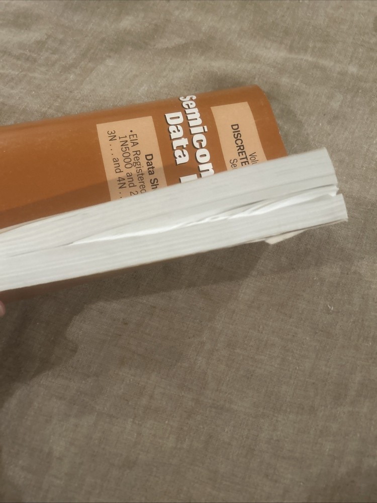 Motorola Data Book Semiconductor Data Library Volume 2 Second Edition 1974