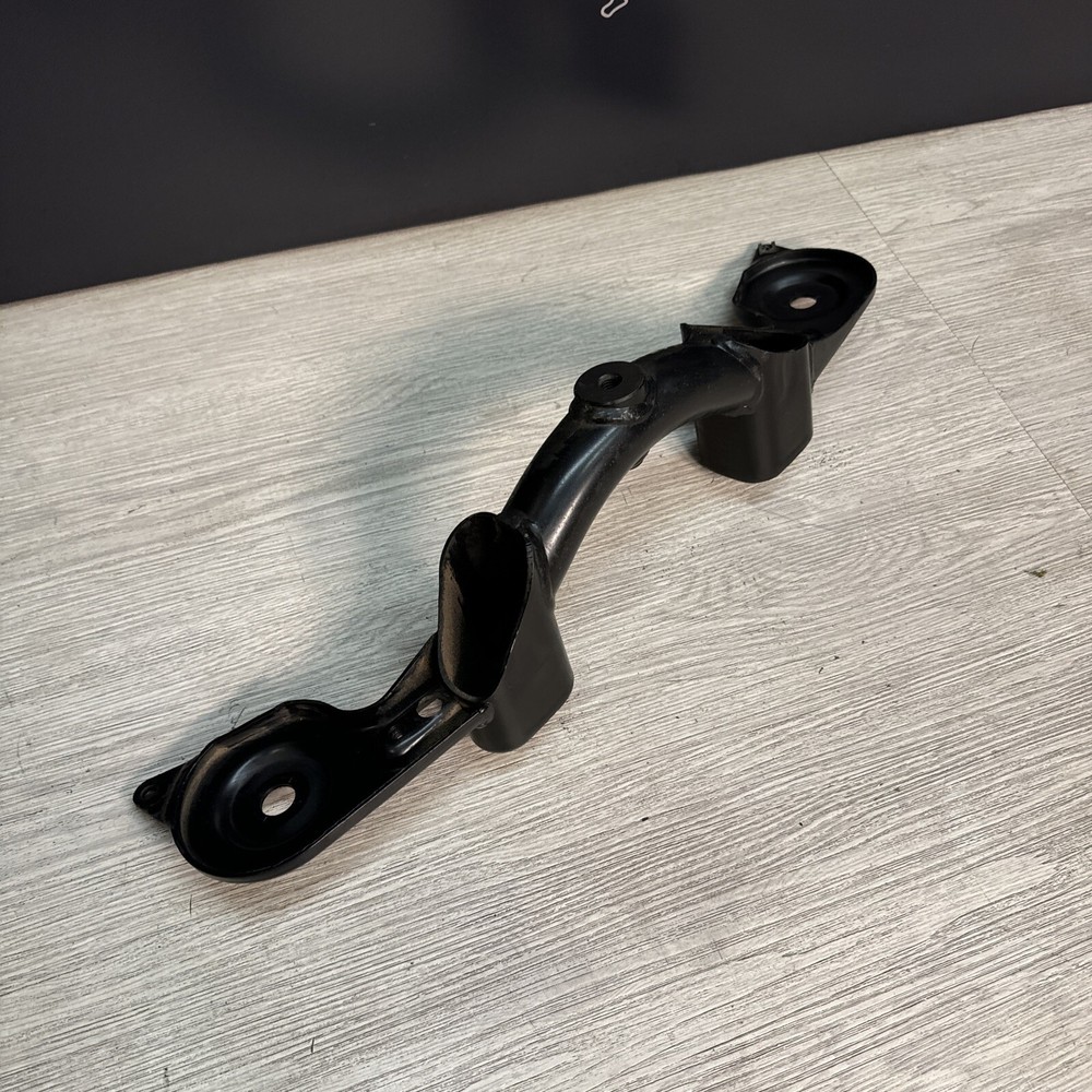 01-06 BMW E46 M3 Differential Diff Support Cross Member Bracket Mount OEM