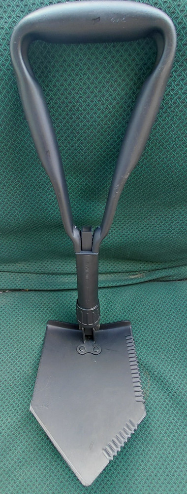Genuine US Military Issue Entrenching Tool (E-Tool), Folding Shovel with Handle