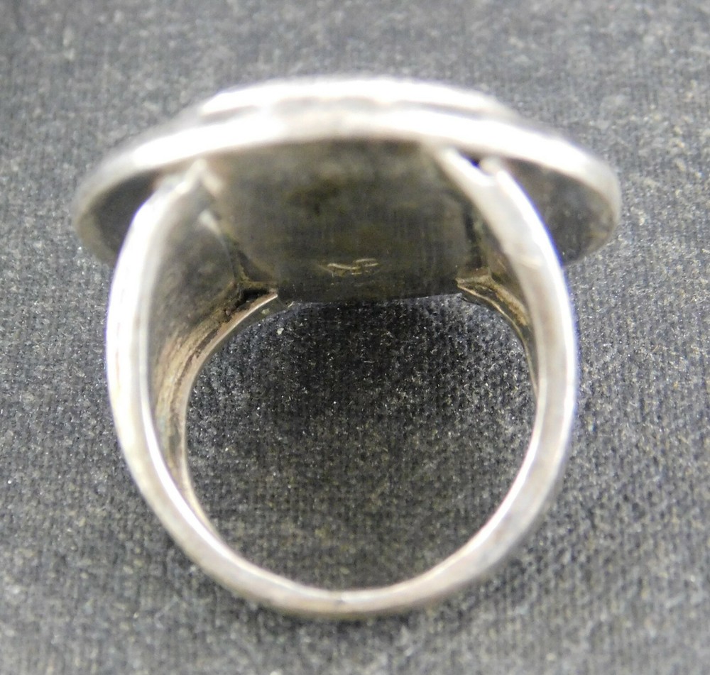 Signed DR Native American 925 Sterling Silver & Oval Turquoise Ring