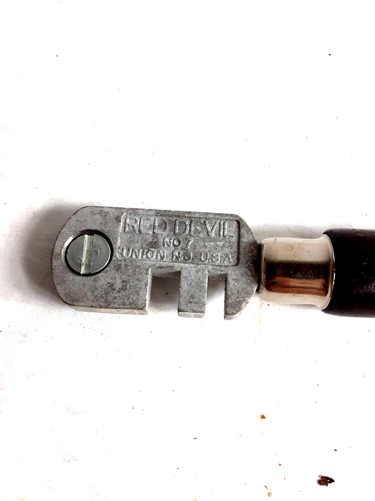 Vintage Red Devil Glass Cutter Wood Handle E22