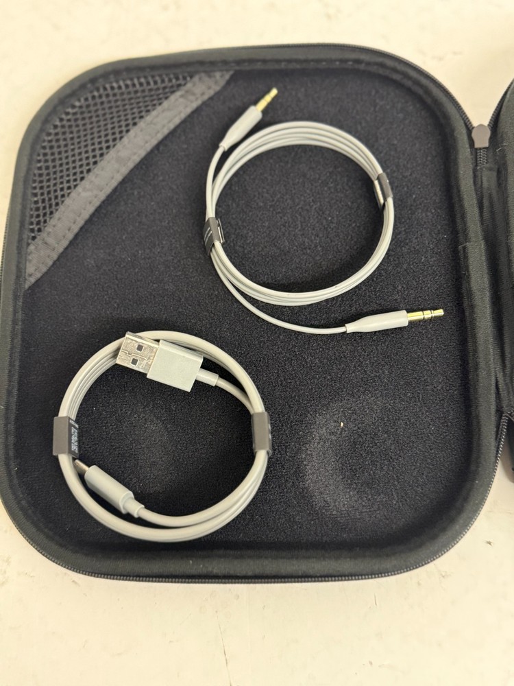 Cisco Headset 730, Wireless Dual On-Ear Bluetooth Headset Open Box White/Gray