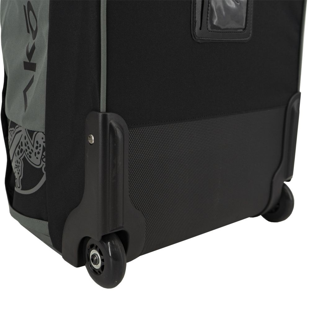 Akona Less Than 7lbs Roller Bag