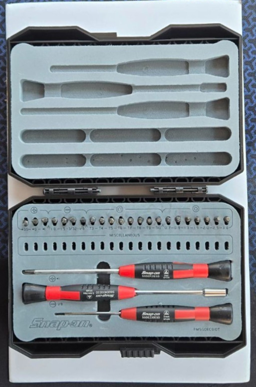 Snap on Tools 25 Pcs Electronic Interchangeable Mini Screwdriver Bit Set NEW !!!