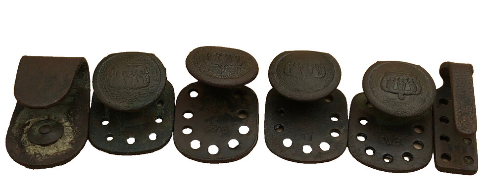 Original WW1 WWI German Army Uniform Belt Support Hook Button