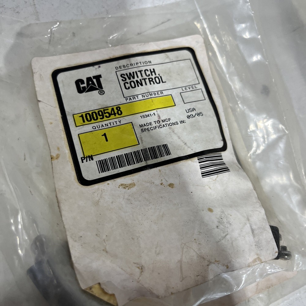 CAT LOT OF 3 MICROSWITCH SWITCH 1009550 NEW