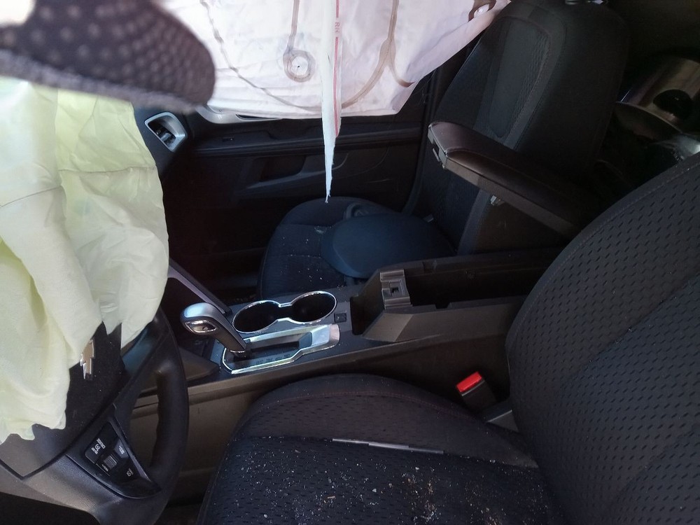 EQUINOX 2015 Headrest 901789