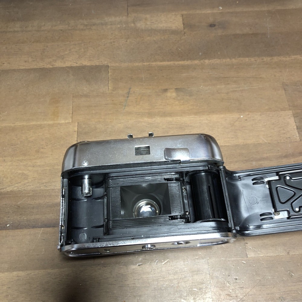 Vintage Halina Paulette 35mm Camera