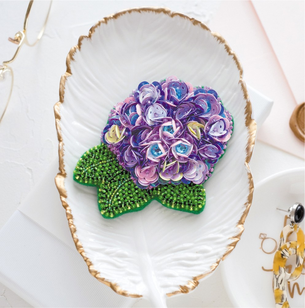 DIY Jewelry making kit "Beautiful hydrangea", Seed beaded brooch, Bead