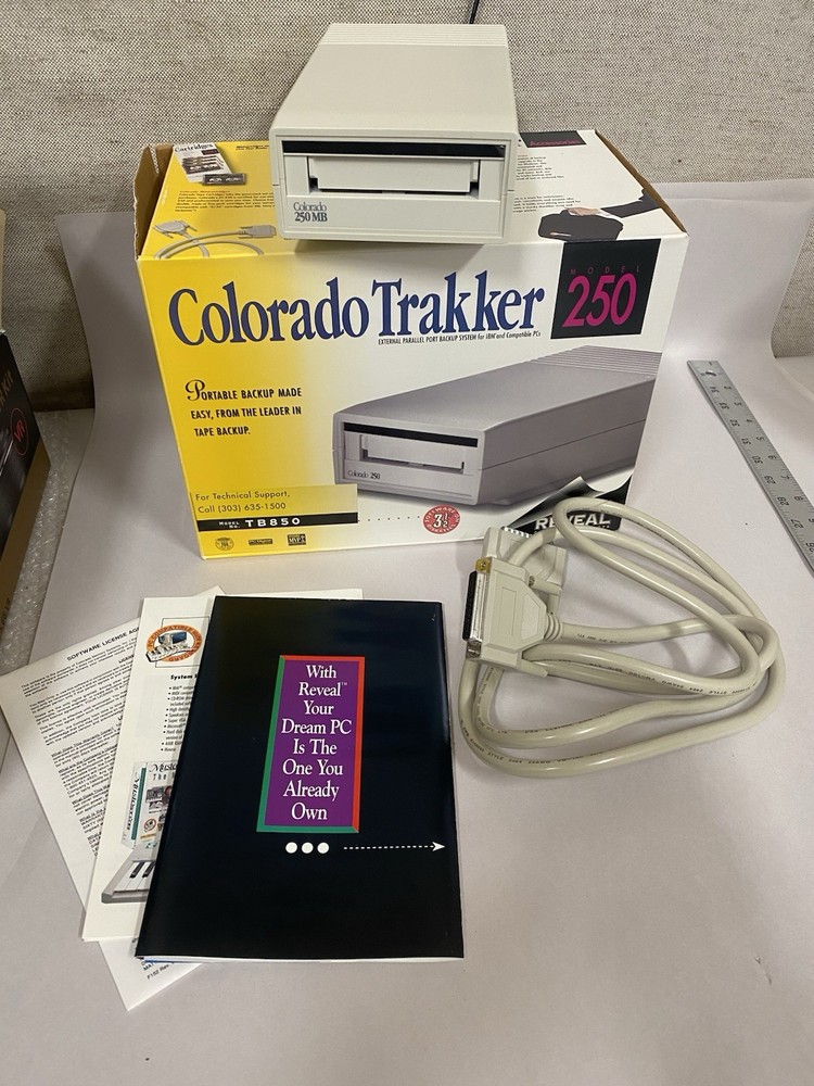 Colorado Trakker 250MB External Tape Backup System With BOX & Inserts