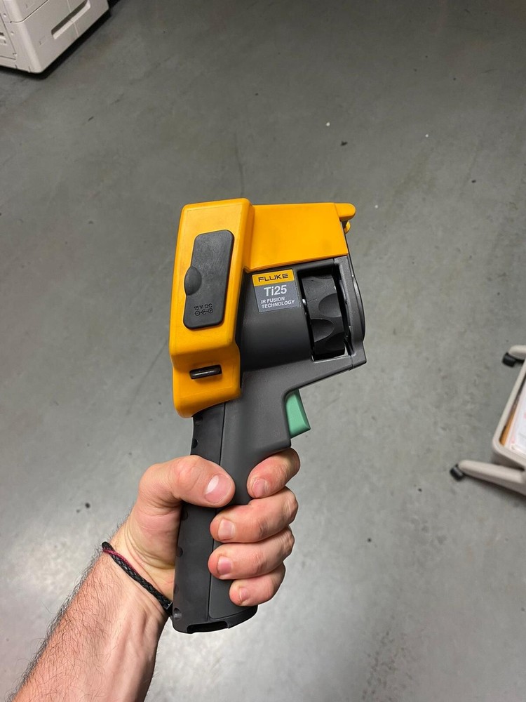 FLUKE TI25 with battery tested