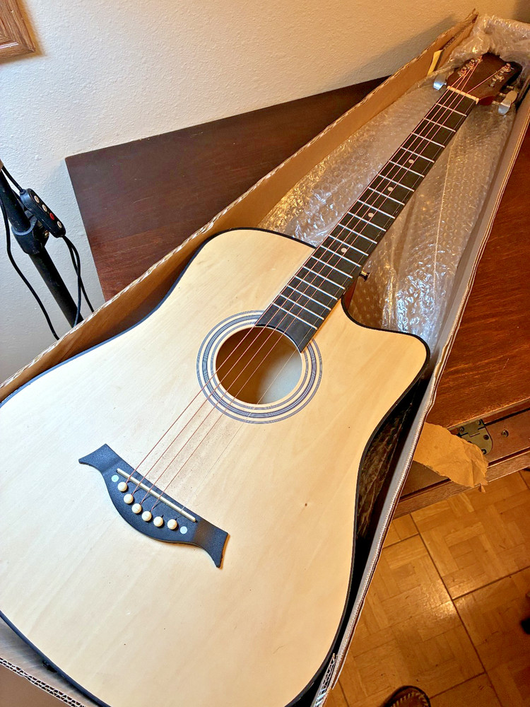 iLive Acoustic Guitar, Practice 38" w Box