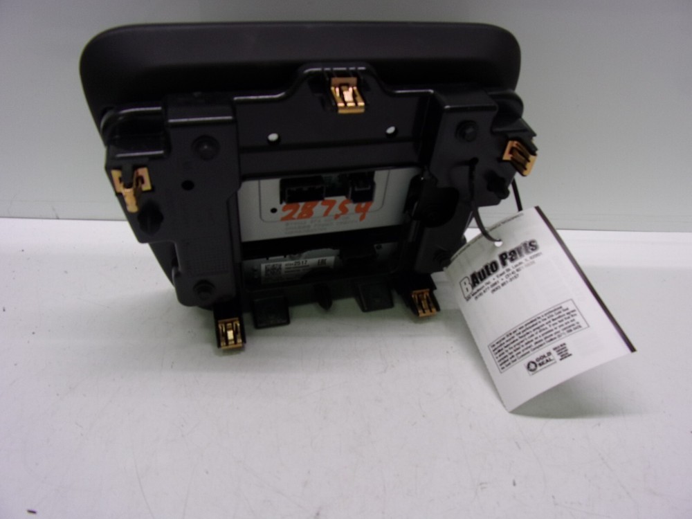 CHEVROLET EQUINOX 2018 A/V Equipment control panel, w/o integral display screen