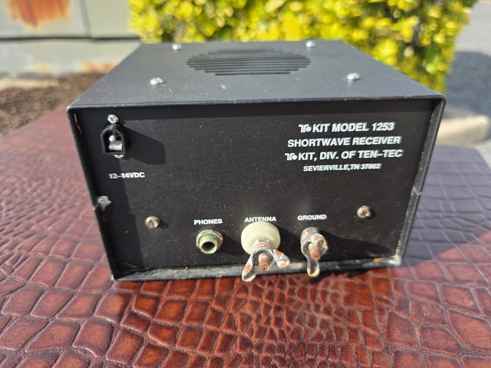 TEN-TEC MODEL 1253 SHORTWAVE RECEIVER