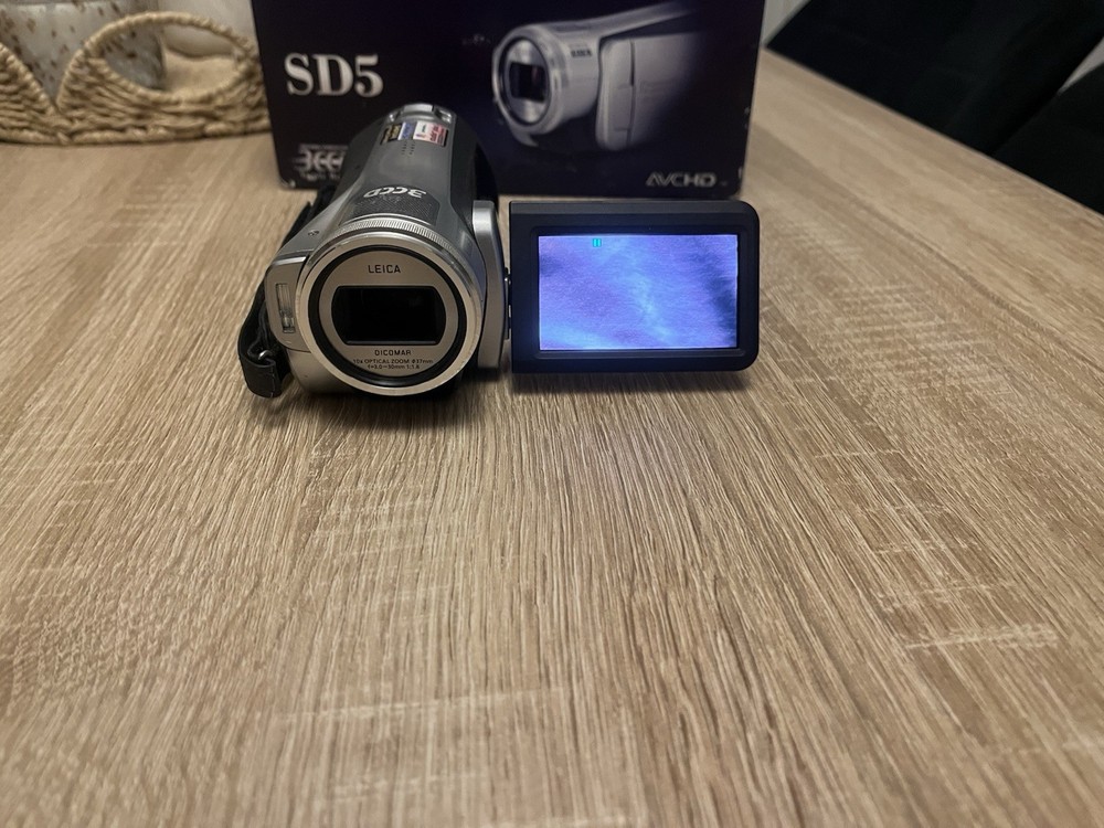 Panasonic HDC-SD5 HD Handheld Digital Camcorder - Silver