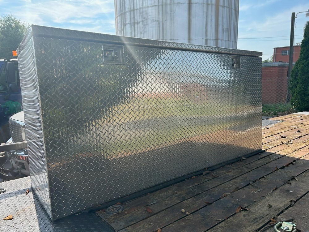 Aluminum Diamond Plate Box