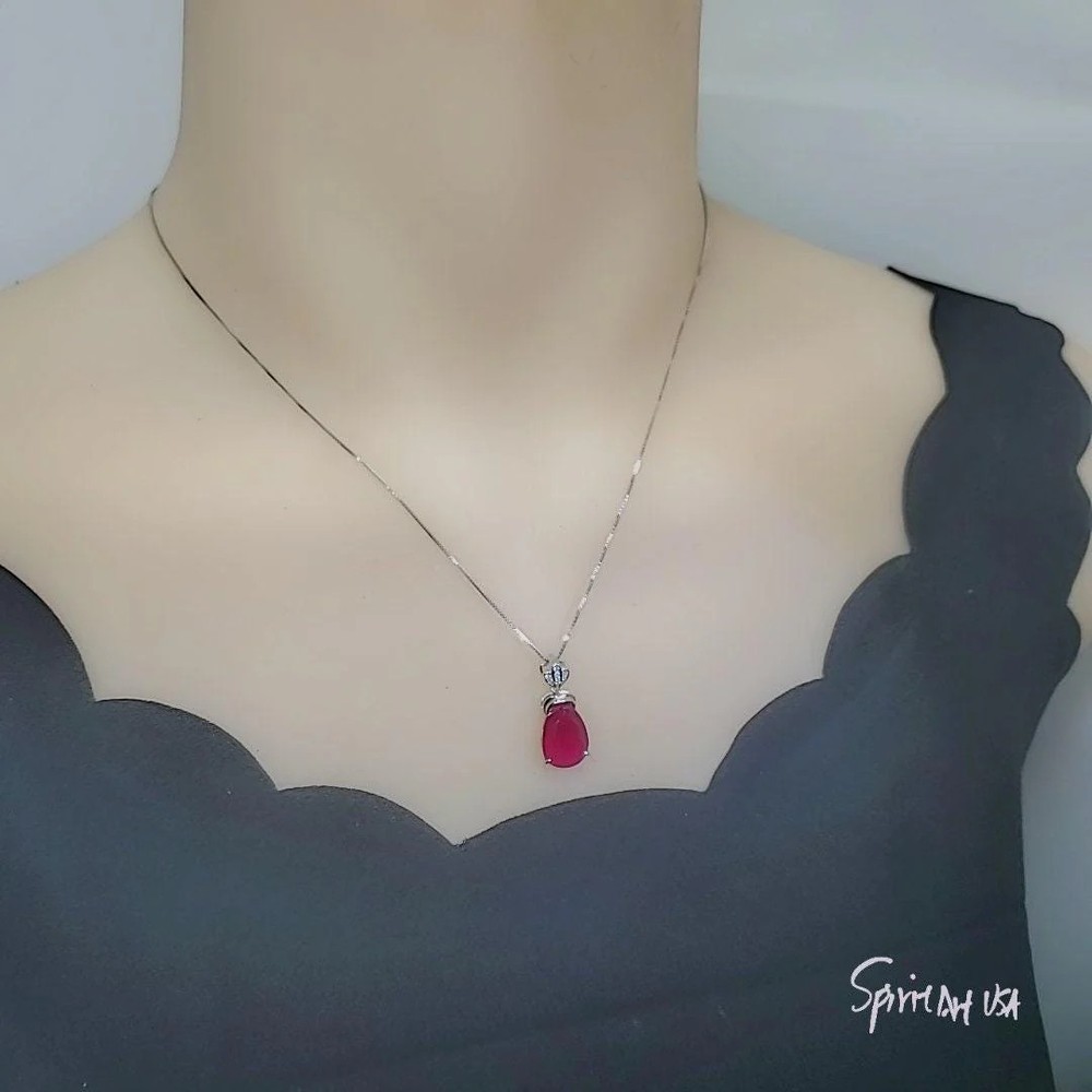 5.5 CT Teardrop Red Ruby Necklace， Diamond Crown Flower Red Ruby Pendant，