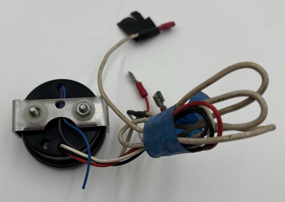 Bundle of Vintage Vehicle Electronics