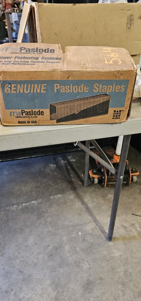 PASLODE  1/2" Crown  1-1/2" Leg  16 gauge Brite Basic Staple 400028 PARTIAL BOX