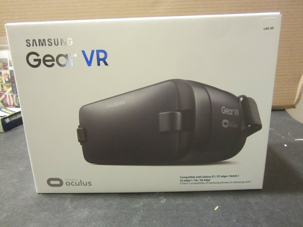 SAMSUNG Gear VR Powered By Oculus