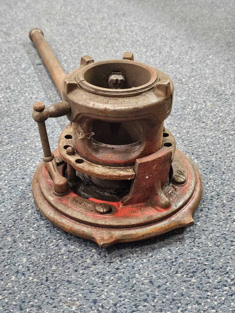 Rigid 65-RA Manual Pipe Threader 1” To 2” With Handle Pre-owned