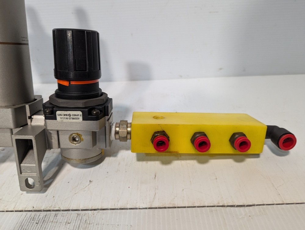 SMC Pneumatic- Regulator Assembly with NAW4000-N04 Regulator