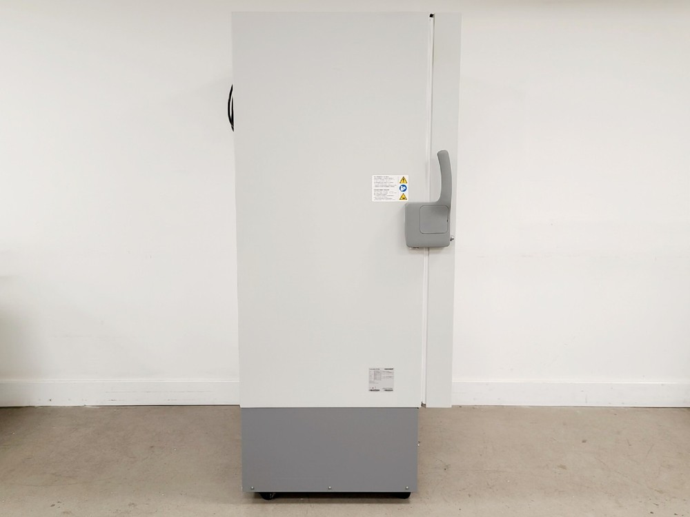 Eppendorf CryoCube F570n with Premium Version CO2 Backup Lab